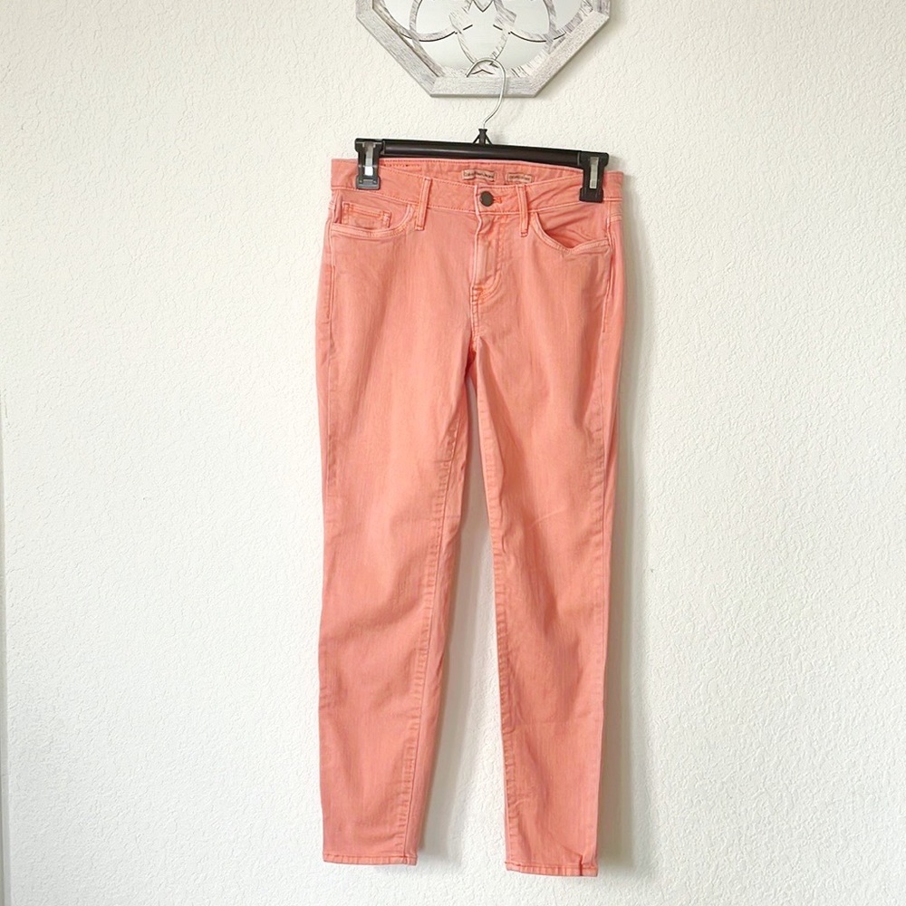 Calvin Klein • Coral Toned Cropped Skinny Stretch Spring Summer Denim Jeans